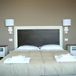 Aparthotel Oasis 4*