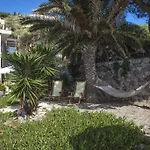 Oasis Aparthotel 4*