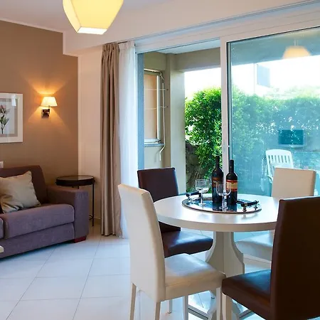 Oasis 4*