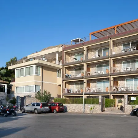 Oasis Aparthotel