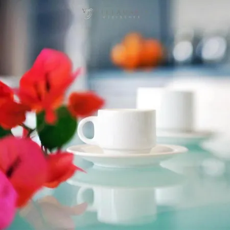 Oasis Aparthotel 4*
