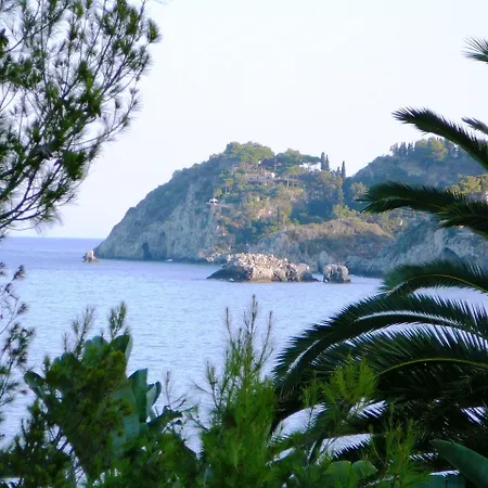 アパートホテル Oasis