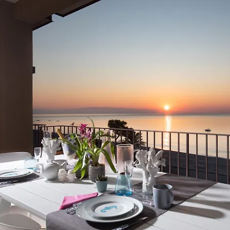 Oasis アパートホテル