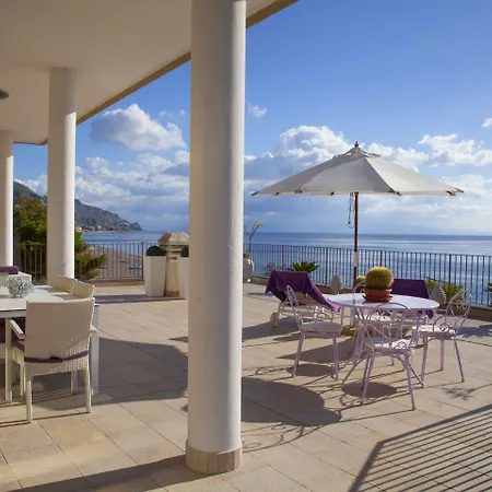 Oasis 4* タオルミーナ