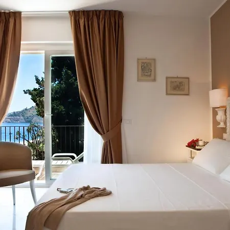 Oasis Appart hôtel 4*